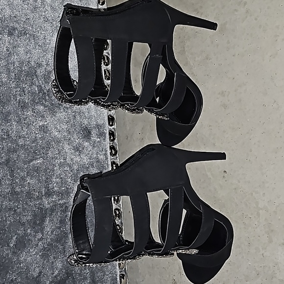 Beautiful Black Faux Suede Strap with Oval Stones in front Design Heels - Picture 4 of 6